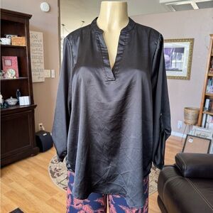 Zenobia black satin 3/4 roll tab sleeves Vneck blouse-size 1X